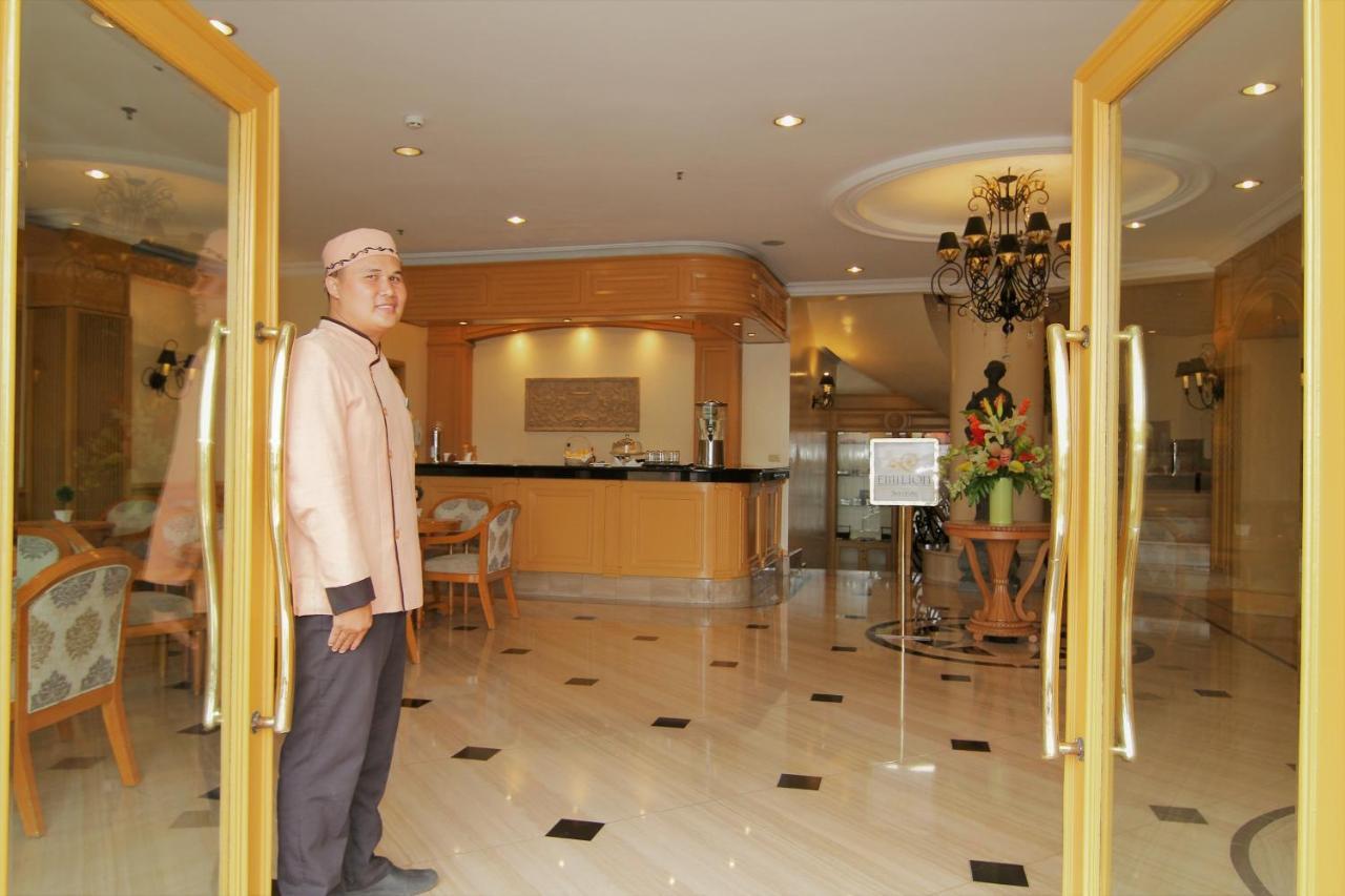The Grand Dame Hotel Iloilo City Exterior photo
