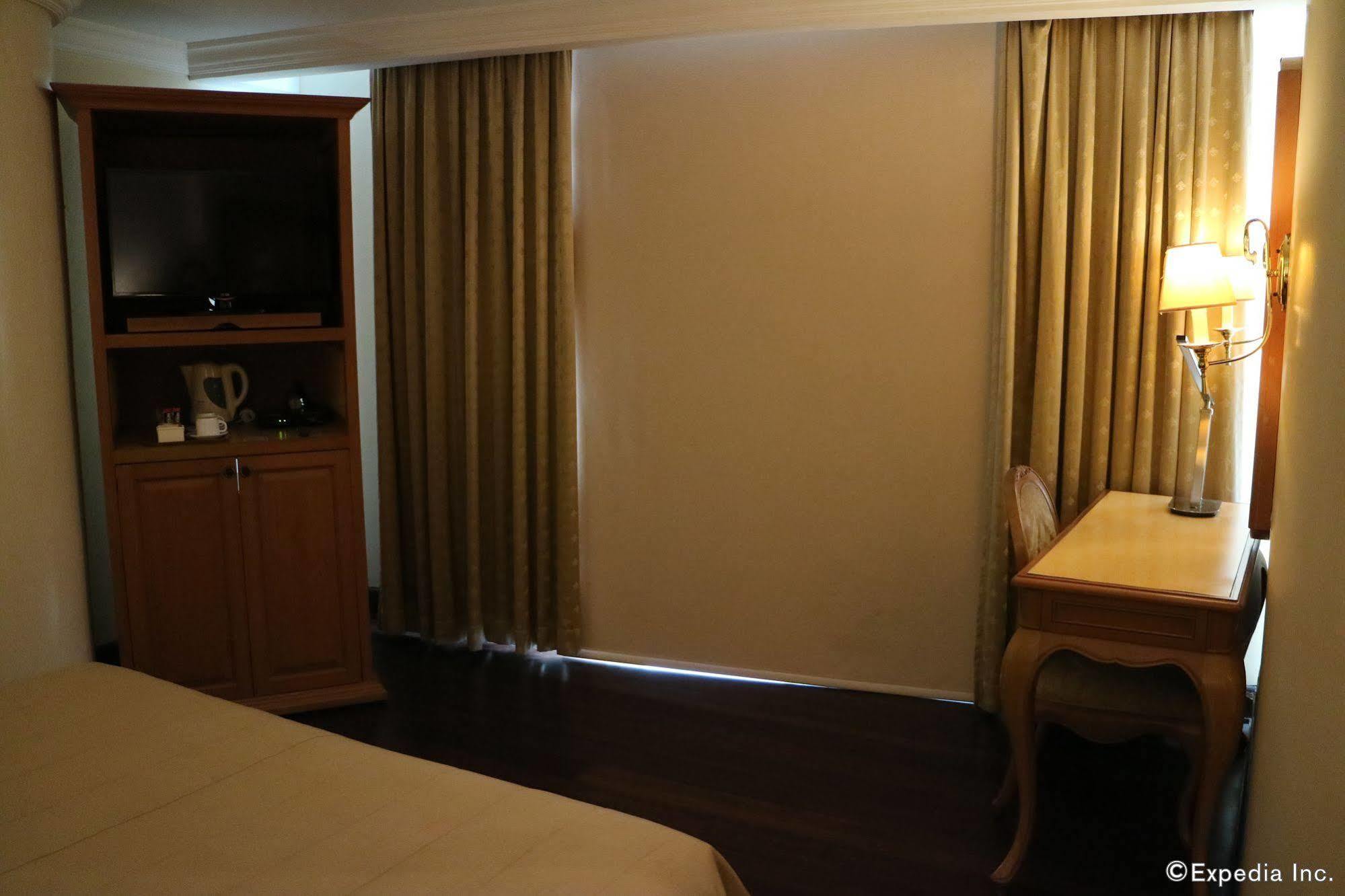 The Grand Dame Hotel Iloilo City Exterior photo
